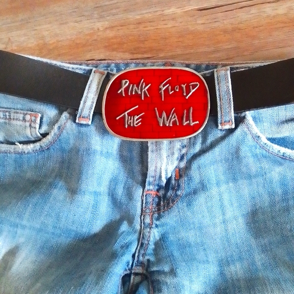 Pink Floyd & Superman Belt Buckles - Picture 6 of 12
